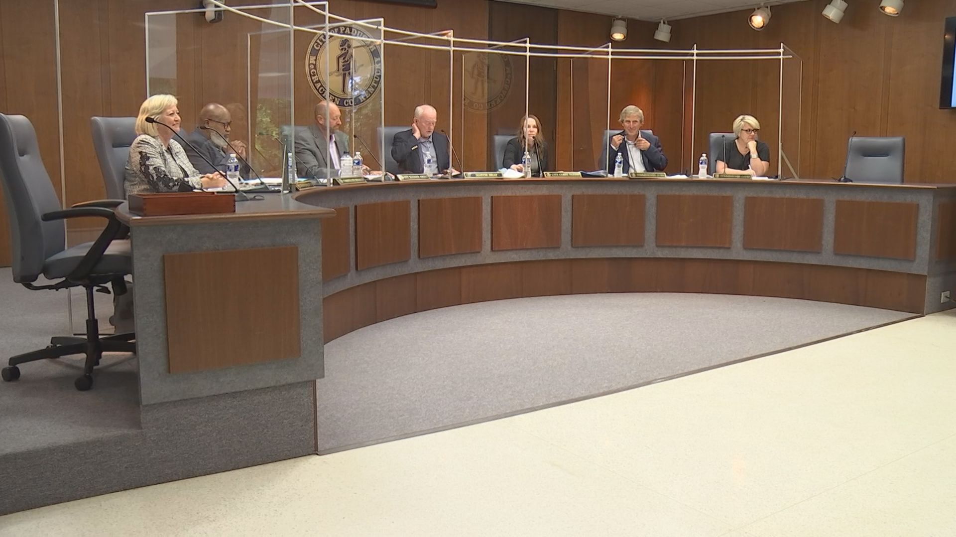 city commission meeting.jpg